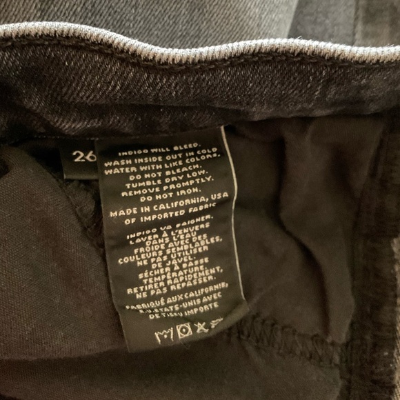 J Brand Black Faithful Skinny Crop Jeans in Size 26 Excellent Condition - Picture 5 of 5